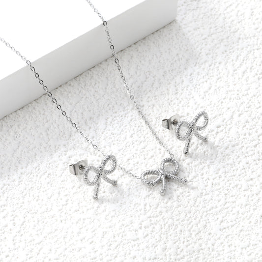 Elegant Bow Necklace & Earrings