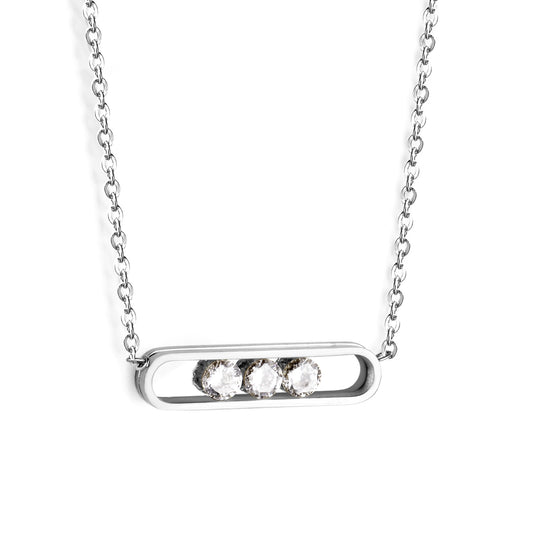 Collier élégant en argent avec trois pierres précieuses au design minimaliste