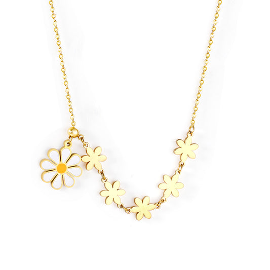 Sweet Daisy Dreams: White Flower Pendant Necklace