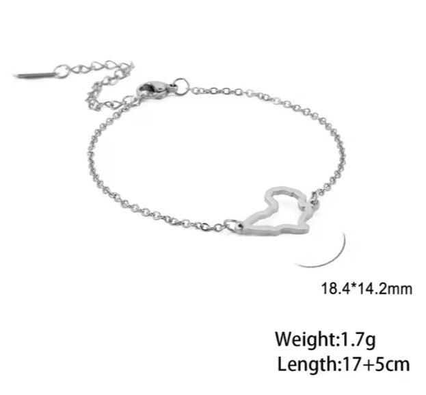 « Bracelet à breloques Afrique : design minimaliste et audacieux »