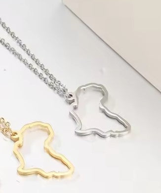 Collier pendentif Afrique : design minimaliste et audacieux