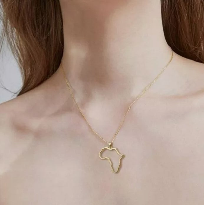 Collier pendentif Afrique : design minimaliste et audacieux