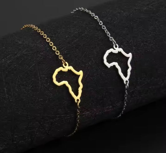 « Bracelet à breloques Afrique : design minimaliste et audacieux »
