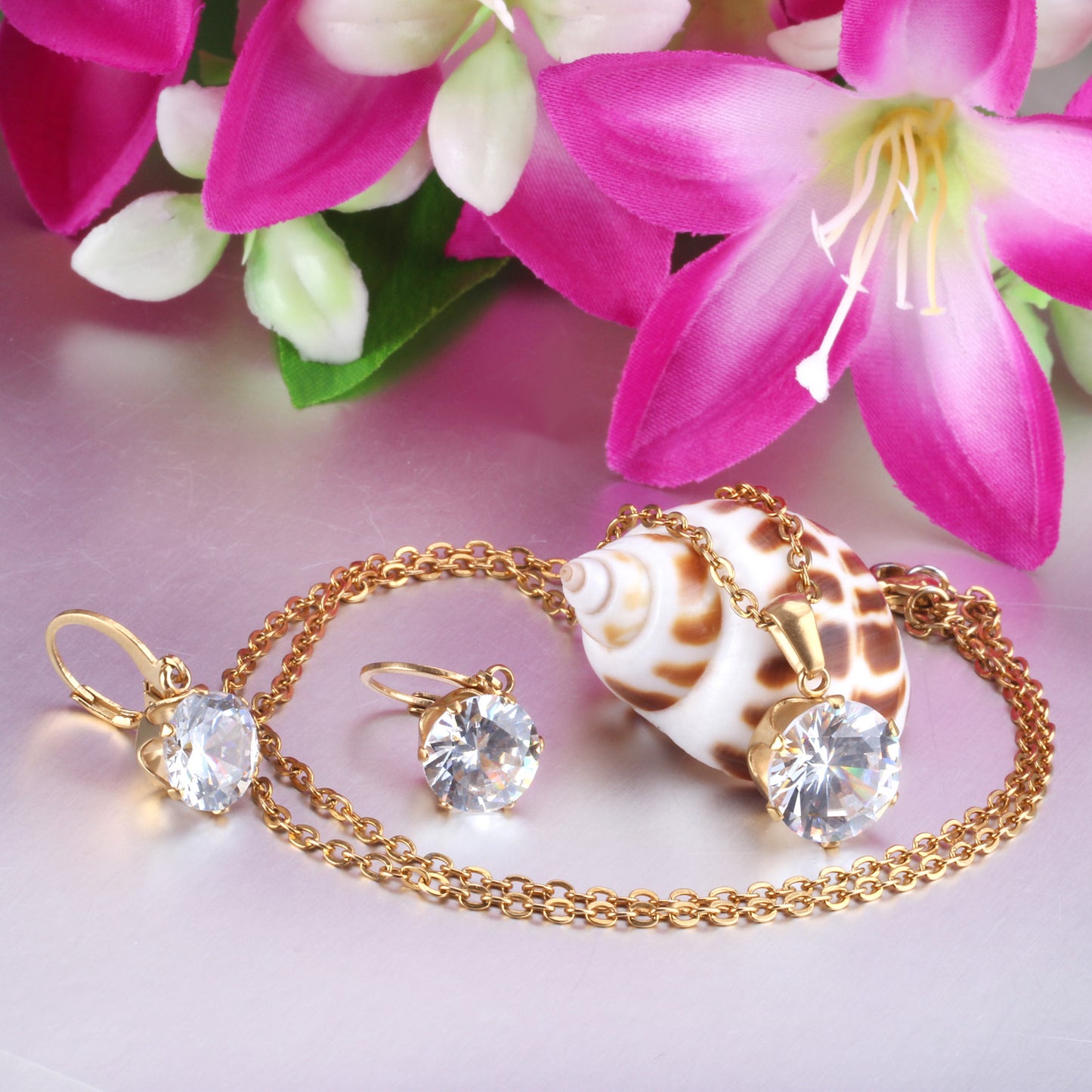 « Éclat éclatant : parure de bijoux avec des cristaux scintillants »